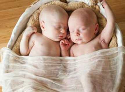 合法供卵_医院供卵成功_女子偷情生下同母异父双胞胎前后几分钟出生居然不同